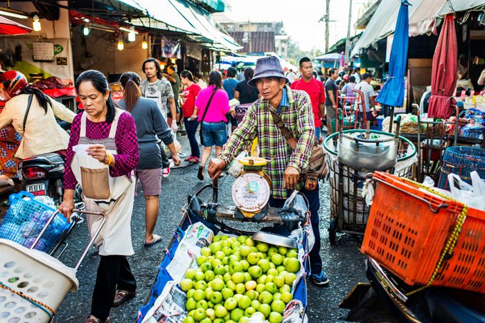 Chiang Mai Photo Workhsops Busy Muang Mai Market